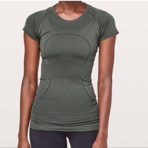 Lululemon Swiftly Tech Short-Sleeve Shirt (1.0 Version) Size 8 Army Green